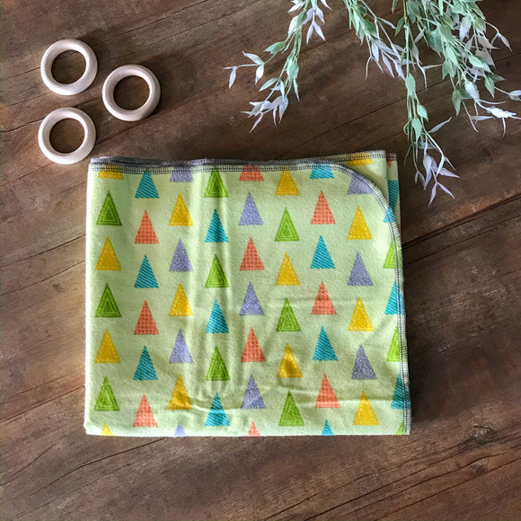Light-weight Flannel Blanket - Green Triangles